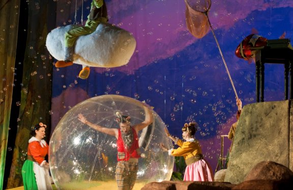 "Муми-тролль и шляпа волшебника" Алтайский государственный театр для детей и молодежи
