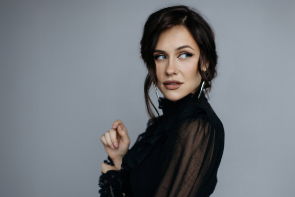 &Ocy;&lcy;&softcy;&gcy;&acy; &Mcy;&acy;&lcy;&acy;&shchcy;&iecy;&ncy;&kcy;&ocy;&period; Stand Up &Ncy;&ocy;&vcy;&ocy;&scy;&icy;&bcy;&icy;&rcy;&scy;&kcy;