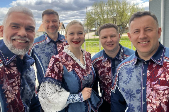 &Kcy;&ocy;&ncy;&tscy;&iecy;&rcy;&tcy; &acy;&ncy;&scy;&acy;&mcy;&bcy;&lcy;&yacy; &Acy;&period;&Zcy;&acy;&vcy;&ocy;&lcy;&ocy;&kcy;&icy;&ncy;&acy; "&Vcy;&iecy;&chcy;&iocy;&rcy;&kcy;&acy;"