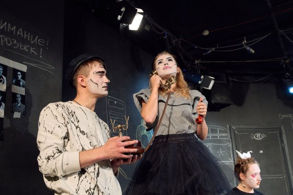 "&Icy; &vcy;&scy;&iocy; &zcy;&acy;&vcy;&iecy;&rcy;&tcy;&IEcy;&period;&period;&period;" &Kcy;&ocy;&mcy;&mcy;&ucy;&ncy;&acy;&lcy;&softcy;&ncy;&ycy;&jcy; &kcy;&vcy;&acy;&rcy;&tcy;&icy;&rcy;&ncy;&icy;&kcy; &vcy; &dcy;&vcy;&ucy;&khcy; &chcy;&acy;&scy;&tcy;&yacy;&khcy;