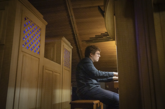 &Mcy;&ucy;&zcy;&ycy;&kcy;&acy; &Zcy;&ocy;&lcy;&ocy;&tcy;&ocy;&gcy;&ocy; &vcy;&iecy;&kcy;&acy; &Icy;&scy;&pcy;&acy;&ncy;&icy;&icy;