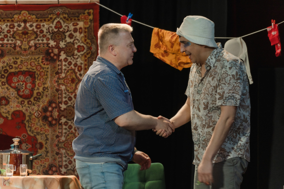  Музыкальная комедия «Отдам жену в хорошие руки»