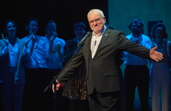 &Tcy;&vcy;&ocy;&rcy;&chcy;&iecy;&scy;&kcy;&icy;&jcy; &vcy;&iecy;&chcy;&iecy;&rcy; &Scy;&iecy;&rcy;&gcy;&iecy;&yacy; &Acy;&fcy;&acy;&ncy;&acy;&scy;&softcy;&iecy;&vcy;&acy;