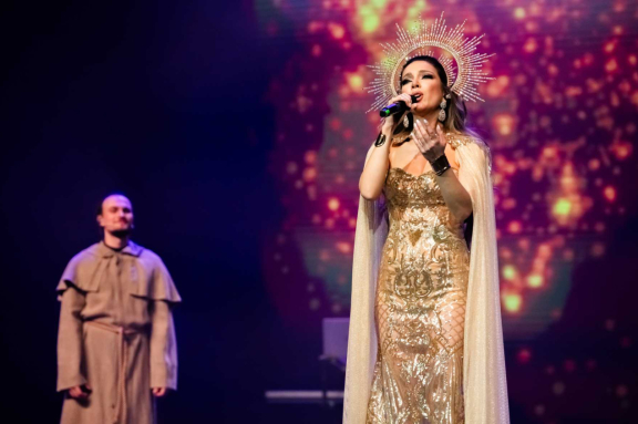 Легендарные хиты ENIGMA, GREGORIAN, SANDRA в шоу MIRROR OF ENIGMA