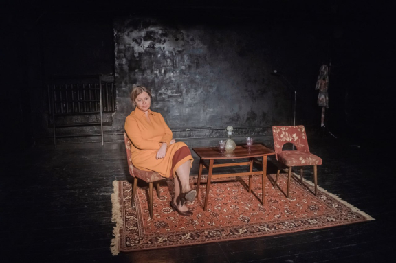 &Ncy;&iecy; &CHcy;&iecy;&khcy;&ocy;&vcy;&period; &Dcy;&vcy;&iecy; &scy;&iecy;&scy;&tcy;&rcy;&ycy;