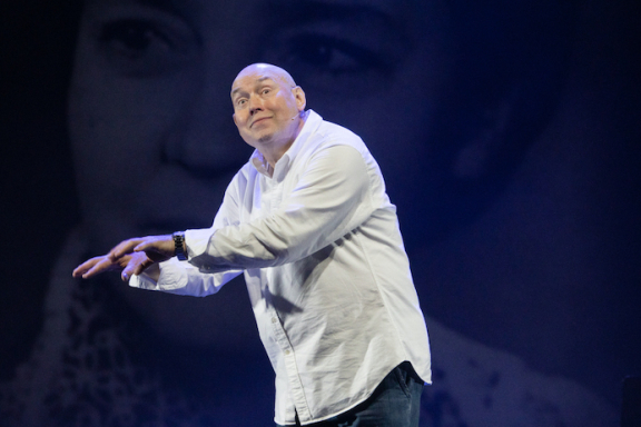 Виктор СУХОРУКОВ. Спектакль СЧАСТЛИВЫЕ ДНИ