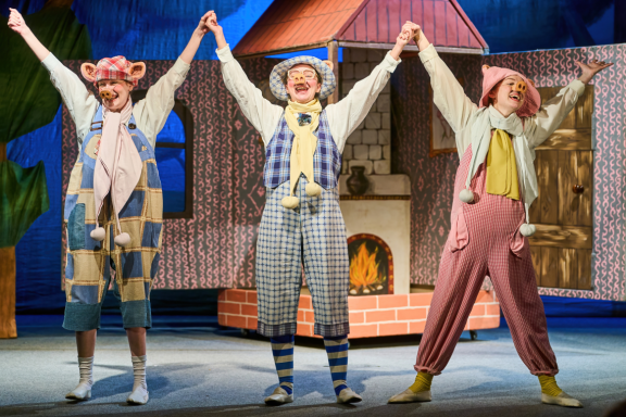 Три поросёнка и Волк Серые Штаны