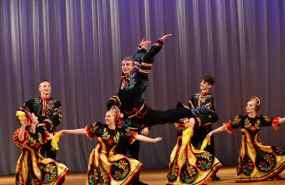 &Acy;&ncy;&scy;&acy;&mcy;&bcy;&lcy;&softcy; &pcy;&iecy;&scy;&ncy;&icy; &icy; &tcy;&acy;&ncy;&tscy;&acy; &laquo;&Dcy;&ocy;&ncy;&bcy;&acy;&scy;&scy;&raquo;