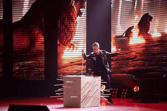 &SHcy;&ocy;&ucy; &Icy;&lcy;&lcy;&yucy;&zcy;&icy;&icy; XXI &vcy;&iecy;&kcy;&acy; - &Ncy;&ocy;&vcy;&ocy;&scy;&icy;&bcy;&icy;&rcy;&scy;&kcy;