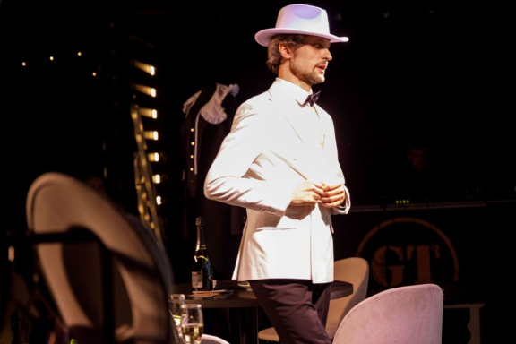 &Rcy;&ucy;&scy;&scy;&kcy;&icy;&jcy; &khcy;&acy;&rcy;&acy;&kcy;&tcy;&iecy;&rcy; &icy; &fcy;&rcy;&acy;&ncy;&tscy;&ucy;&zcy;&scy;&kcy;&icy;&jcy; &shcy;&icy;&kcy; &scy; &Kcy;&ocy;&kcy;&ocy; &SHcy;&acy;&ncy;&iecy;&lcy;&softcy;