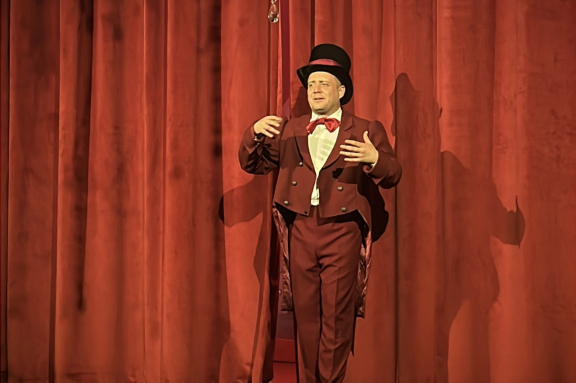 &laquo;&Kcy;&acy;&ncy;&Kcy;&acy;&ncy;&raquo; Cabaret-&Ncy;&ocy;&vcy;&ycy;&jcy; &gcy;&ocy;&dcy;&period; &Icy;&ncy;&tcy;&iecy;&rcy;&acy;&kcy;&tcy;&icy;&vcy;&ncy;&ycy;&jcy; &shcy;&ocy;&ucy;-&scy;&pcy;&iecy;&kcy;&tcy;&acy;&kcy;&lcy;&softcy;