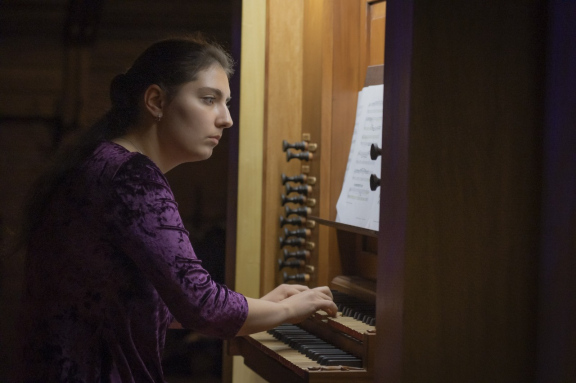 &Mcy;&ucy;&zcy;&ycy;&kcy;&acy; &Zcy;&ocy;&lcy;&ocy;&tcy;&ocy;&gcy;&ocy; &vcy;&iecy;&kcy;&acy; &Icy;&scy;&pcy;&acy;&ncy;&icy;&icy;