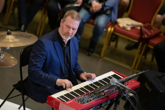 &Icy; &kcy;&lcy;&acy;&scy;&scy;&icy;&kcy;&acy;&comma; &icy; &dcy;&zhcy;&acy;&zcy;&period; 8 &rcy;&ocy;&yacy;&lcy;&iecy;&jcy; &Acy;&rcy;&tcy;-&Lcy;&icy;&gcy;&icy;&period; &Scy;&ocy;&lcy;&softcy;&ncy;&ocy;&period; &Pcy;&rcy;&iecy;&dcy;&scy;&tcy;&acy;&vcy;&lcy;&yacy;&iecy;&mcy; &kcy;&acy;&zhcy;&dcy;&ycy;&jcy;