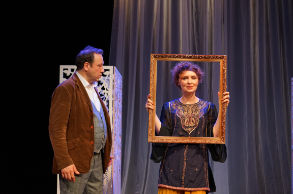 спектакль- мелодрама "А это, как два крыла...".