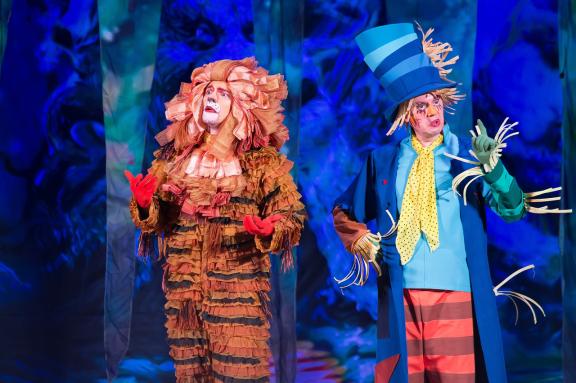 &Mcy;&ocy;&scy;&kcy;&ocy;&vcy;&scy;&kcy;&acy;&yacy; &pcy;&rcy;&iecy;&mcy;&softcy;&iecy;&rcy;&acy; &fcy;&ecy;&ncy;&tcy;&iecy;&zcy;&icy;-&scy;&pcy;&iecy;&kcy;&tcy;&acy;&kcy;&lcy;&yacy; "&Vcy;&ocy;&lcy;&shcy;&iecy;&bcy;&ncy;&icy;&kcy; &Icy;&zcy;&ucy;&mcy;&rcy;&ucy;&dcy;&ncy;&ocy;&gcy;&ocy; &Gcy;&ocy;&rcy;&ocy;&dcy;&acy;" &ocy;&tcy; &rcy;&iecy;&zhcy;&icy;&scy;&scy;&iocy;&rcy;&acy; &Mcy;&ocy;&scy;&kcy;&ocy;&vcy;&scy;&kcy;&ocy;&gcy;&ocy; &tcy;&iecy;&acy;&tcy;&rcy;&acy; &Ncy;&period; &Scy;&acy;&tscy; &Vcy;&period; &Mcy;&iecy;&rcy;&kcy;&ucy;&lcy;&ocy;&vcy;&acy;