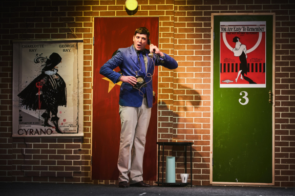 Бродвейская семейка (Луна над Буффало)