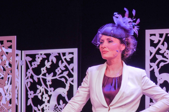 спектакль- мелодрама "А это, как два крыла..."