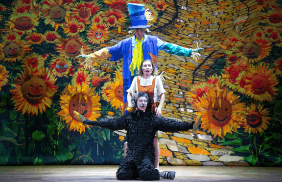 &Mcy;&ocy;&scy;&kcy;&ocy;&vcy;&scy;&kcy;&acy;&yacy; &pcy;&rcy;&iecy;&mcy;&softcy;&iecy;&rcy;&acy; &fcy;&ecy;&ncy;&tcy;&iecy;&zcy;&icy;-&scy;&pcy;&iecy;&kcy;&tcy;&acy;&kcy;&lcy;&yacy; "&Vcy;&ocy;&lcy;&shcy;&iecy;&bcy;&ncy;&icy;&kcy; &Icy;&zcy;&ucy;&mcy;&rcy;&ucy;&dcy;&ncy;&ocy;&gcy;&ocy; &Gcy;&ocy;&rcy;&ocy;&dcy;&acy;" &ocy;&tcy; &rcy;&iecy;&zhcy;&icy;&scy;&scy;&iocy;&rcy;&acy; &Mcy;&ocy;&scy;&kcy;&ocy;&vcy;&scy;&kcy;&ocy;&gcy;&ocy; &tcy;&iecy;&acy;&tcy;&rcy;&acy; &Ncy;&period; &Scy;&acy;&tscy; &Vcy;&period; &Mcy;&iecy;&rcy;&kcy;&ucy;&lcy;&ocy;&vcy;&acy;