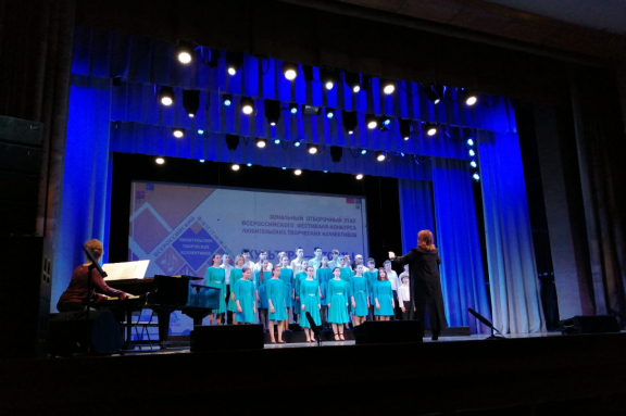 &KHcy;&ocy;&rcy; &mcy;&ocy;&lcy;&ocy;&dcy;&iecy;&zhcy;&icy; &icy; &scy;&tcy;&ucy;&dcy;&iecy;&ncy;&tcy;&ocy;&vcy;&period; "&Kcy; 130-&lcy;&iecy;&tcy;&icy;&yucy; &Scy;&iecy;&rcy;&gcy;&iecy;&yacy; &IEcy;&scy;&iecy;&ncy;&icy;&ncy;&acy;"