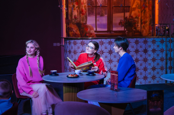 &Ncy;&ocy;&vcy;&ocy;&gcy;&ocy;&dcy;&ncy;&iecy;&iecy; &pcy;&rcy;&icy;&kcy;&lcy;&yucy;&chcy;&iecy;&ncy;&icy;&iecy; &Kcy;&acy;&yacy; &icy; &Gcy;&iecy;&rcy;&dcy;&ycy;