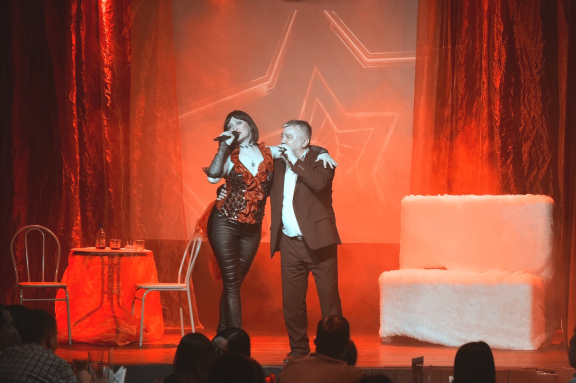 &Mcy;&ucy;&zcy;&ycy;&kcy;&acy;&lcy;&softcy;&ncy;&acy;&yacy; &kcy;&ocy;&mcy;&iecy;&dcy;&icy;&yacy; &vcy; &scy;&tcy;&icy;&lcy;&iecy; &dcy;&icy;&scy;&kcy;&ocy; &laquo;&Ucy;&bcy;&iecy;&jcy; &mcy;&iecy;&ncy;&yacy; &ncy;&iecy;&zhcy;&ncy;&ocy;&raquo;