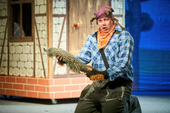 Три поросёнка и Волк Серые Штаны