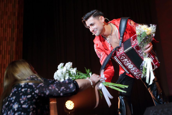 &Dcy;&mcy;&icy;&tcy;&rcy;&icy;&jcy; &Icy;&vcy;&acy;&shchcy;&iecy;&ncy;&kcy;&ocy; "&Ocy;&dcy;&icy;&ncy; &ncy;&acy; &vcy;&scy;&iecy;&khcy;"