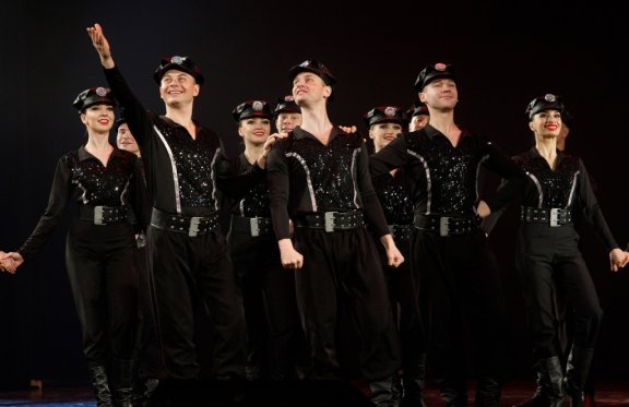 &Acy;&ncy;&scy;&acy;&mcy;&bcy;&lcy;&softcy; &pcy;&iecy;&scy;&ncy;&icy; &icy; &tcy;&acy;&ncy;&tscy;&acy; &laquo;&Dcy;&ocy;&ncy;&bcy;&acy;&scy;&scy;&raquo;