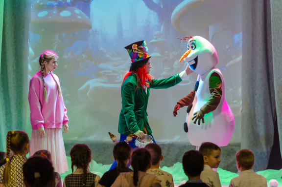 &Ucy;&dcy;&icy;&vcy;&icy;&tcy;&iecy;&lcy;&softcy;&ncy;&ocy;&iecy; &pcy;&ucy;&tcy;&iecy;&shcy;&iecy;&scy;&tcy;&vcy;&icy;&iecy; &Kcy;&acy;&yacy; &icy; &Gcy;&iecy;&rcy;&dcy;&ycy;