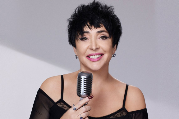 &Lcy;&ocy;&lcy;&icy;&tcy;&acy;