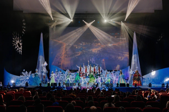 &Ncy;&ocy;&vcy;&ocy;&gcy;&ocy;&dcy;&ncy;&icy;&jcy; &mcy;&yucy;&zcy;&icy;&kcy;&lcy; "&Ncy;&ocy;&vcy;&ycy;&jcy; &gcy;&ocy;&dcy; &pcy;&ocy;-&ncy;&ocy;&vcy;&ocy;&mcy;&ucy;&colon; &tcy;&acy;&jcy;&ncy;&acy; &vcy;&ocy;&lcy;&shcy;&iecy;&bcy;&ncy;&ocy;&gcy;&ocy; &kcy;&rcy;&icy;&scy;&tcy;&acy;&lcy;&lcy;&acy;"