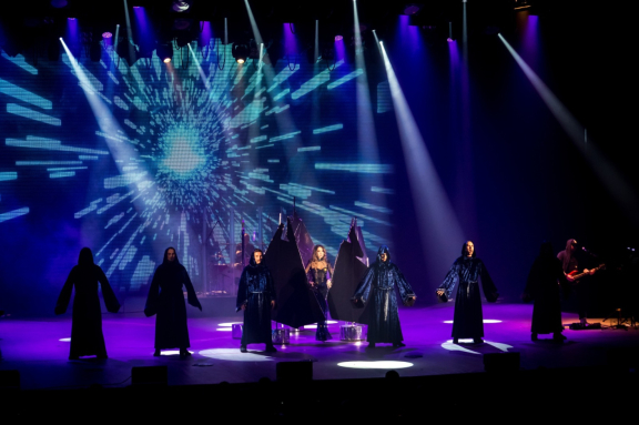 Легендарные хиты ENIGMA, GREGORIAN, SANDRA в шоу MIRROR OF ENIGMA