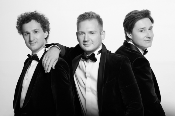 Bel Suono шоу трех роялей