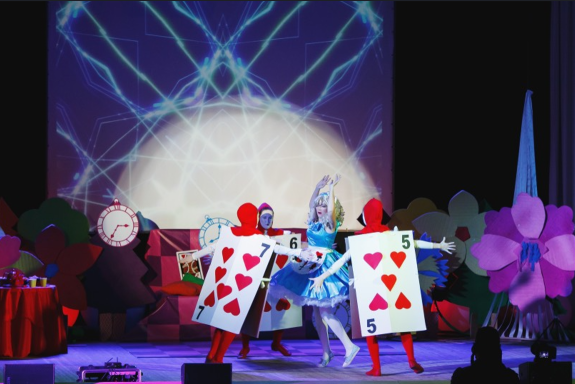 #сказкиудиви «Алиса в Новогодней стране чудес»