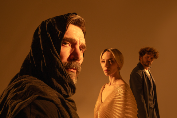 &Ocy;&dcy;&icy;&scy;&scy;&iecy;&yacy;