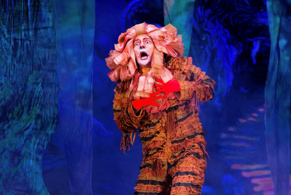 &Mcy;&ocy;&scy;&kcy;&ocy;&vcy;&scy;&kcy;&acy;&yacy; &pcy;&rcy;&iecy;&mcy;&softcy;&iecy;&rcy;&acy; &fcy;&ecy;&ncy;&tcy;&iecy;&zcy;&icy;-&scy;&pcy;&iecy;&kcy;&tcy;&acy;&kcy;&lcy;&yacy; "&Vcy;&ocy;&lcy;&shcy;&iecy;&bcy;&ncy;&icy;&kcy; &Icy;&zcy;&ucy;&mcy;&rcy;&ucy;&dcy;&ncy;&ocy;&gcy;&ocy; &Gcy;&ocy;&rcy;&ocy;&dcy;&acy;" &ocy;&tcy; &rcy;&iecy;&zhcy;&icy;&scy;&scy;&iocy;&rcy;&acy; &Mcy;&ocy;&scy;&kcy;&ocy;&vcy;&scy;&kcy;&ocy;&gcy;&ocy; &tcy;&iecy;&acy;&tcy;&rcy;&acy; &Ncy;&period; &Scy;&acy;&tscy; &Vcy;&period; &Mcy;&iecy;&rcy;&kcy;&ucy;&lcy;&ocy;&vcy;&acy;