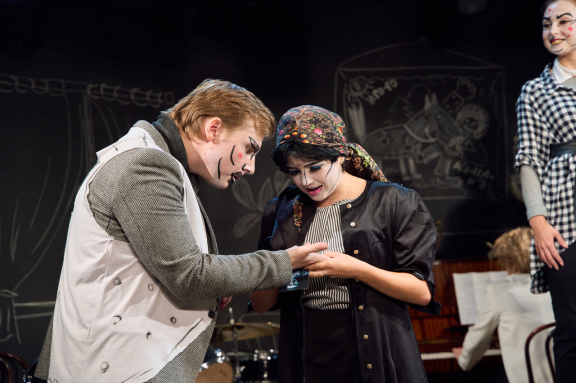 "&Icy; &vcy;&scy;&iocy; &zcy;&acy;&vcy;&iecy;&rcy;&tcy;&IEcy;&period;&period;&period;" &Kcy;&ocy;&mcy;&mcy;&ucy;&ncy;&acy;&lcy;&softcy;&ncy;&ycy;&jcy; &kcy;&vcy;&acy;&rcy;&tcy;&icy;&rcy;&ncy;&icy;&kcy; &vcy; &dcy;&vcy;&ucy;&khcy; &chcy;&acy;&scy;&tcy;&yacy;&khcy;