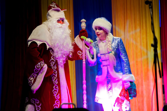 Мы шагаем в Новый год!