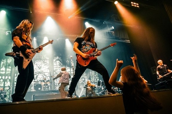 Metallica show s&m tribute &scy; &scy;&icy;&mcy;&fcy;&ocy;&ncy;&icy;&chcy;&iecy;&scy;&kcy;&icy;&mcy; &ocy;&rcy;&kcy;&iecy;&scy;&tcy;&rcy;&ocy;&mcy;