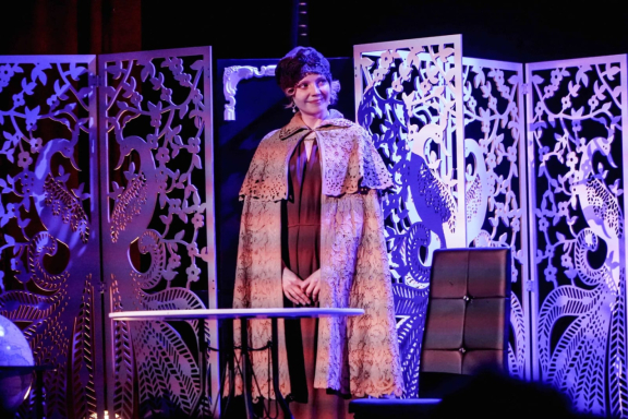 спектакль- мелодрама "А это, как два крыла..."