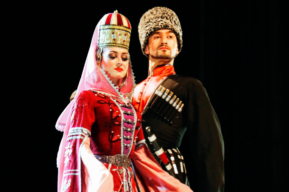 &Acy;&ncy;&scy;&acy;&mcy;&bcy;&lcy;&softcy; &tcy;&acy;&ncy;&tscy;&acy; "&Kcy;&acy;&bcy;&acy;&rcy;&dcy;&icy;&ncy;&kcy;&acy;" - "&Tcy;&acy;&ncy;&tscy;&ycy; &ncy;&acy;&dcy; &Ecy;&lcy;&softcy;&bcy;&rcy;&ucy;&scy;&ocy;&mcy;"