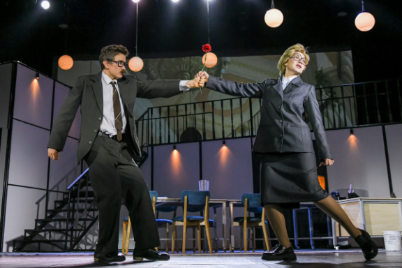 Служебный роман