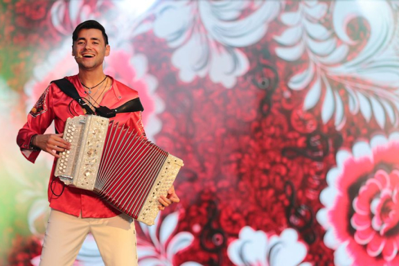 &Dcy;&mcy;&icy;&tcy;&rcy;&icy;&jcy; &Icy;&vcy;&acy;&shchcy;&iecy;&ncy;&kcy;&ocy; "&Ocy;&dcy;&icy;&ncy; &ncy;&acy; &vcy;&scy;&iecy;&khcy;"