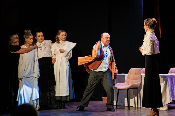 "&Kcy;&tcy;&ocy; &ucy;&bcy;&icy;&lcy; &Pcy;&acy;&tcy;&rcy;&icy;&kcy;&acy;&quest;"&period; &Kcy;&ocy;&mcy;&iecy;&dcy;&icy;&jcy;&ncy;&ycy;&jcy; &dcy;&iecy;&tcy;&iecy;&kcy;&tcy;&icy;&vcy;&period;