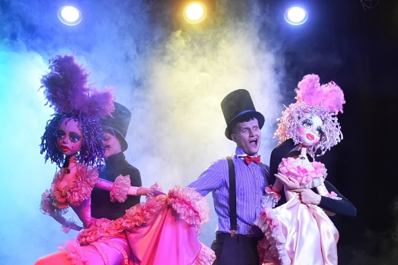 &SHcy;&ocy;&ucy; &pcy;&rcy;&ocy;&gcy;&rcy;&acy;&mcy;&mcy;&acy; &vcy; &dcy;&iecy;&ncy;&softcy; &rcy;&ocy;&zhcy;&dcy;&iecy;&ncy;&icy;&yacy; &tcy;&iecy;&acy;&tcy;&rcy;&acy; &ecy;&scy;&tcy;&rcy;&acy;&dcy;&ycy;