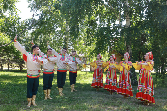 &Acy;&lcy;&tcy;&acy;&jcy;&scy;&kcy;&acy;&yacy; &fcy;&icy;&lcy;&acy;&rcy;&mcy;&ocy;&ncy;&icy;&yacy; &acy;&ncy;&scy;&acy;&mcy;&bcy;&lcy;&softcy; "&Ocy;&gcy;&ocy;&ncy;&softcy;&kcy;&icy;"&period; "&Rcy;&ucy;&scy;&scy;&kcy;&acy;&yacy; &scy;&yucy;&icy;&tcy;&acy;"
