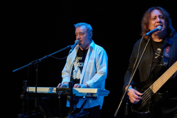 Группа Цветы