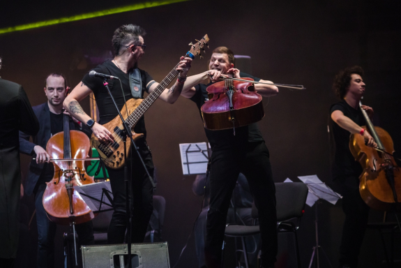 &laquo;&Rcy;&ocy;&kcy;-&khcy;&icy;&tcy;&ycy;&raquo; &vcy; &icy;&scy;&pcy;&ocy;&lcy;&ncy;&iecy;&ncy;&icy;&icy; &Scy;&acy;&ncy;&kcy;&tcy;-&Pcy;&iecy;&tcy;&iecy;&rcy;&bcy;&ucy;&rcy;&gcy;&scy;&kcy;&ocy;&gcy;&ocy; &scy;&icy;&mcy;&fcy;&ocy;&ncy;&icy;&chcy;&iecy;&scy;&kcy;&ocy;&gcy;&ocy; IP Orchestra