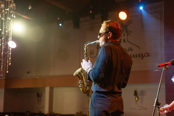 &laquo;Summertime&raquo;&period; &Dcy;&zhcy;&acy;&zcy;&ocy;&vcy;&ycy;&jcy; &vcy;&iecy;&chcy;&iecy;&rcy;