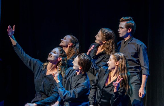 &Tcy;&vcy;&ocy;&rcy;&chcy;&iecy;&scy;&kcy;&icy;&jcy; &vcy;&iecy;&chcy;&iecy;&rcy; &Scy;&iecy;&rcy;&gcy;&iecy;&yacy; &Acy;&fcy;&acy;&ncy;&acy;&scy;&softcy;&iecy;&vcy;&acy;